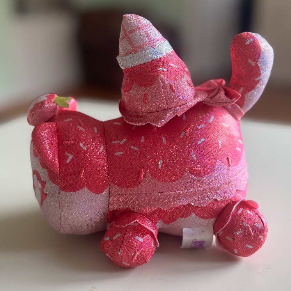 Aphmau MeeMeows 6" Sparkle Strawberry Ice Cream Cat - Good Condition - Picture 4 of 6